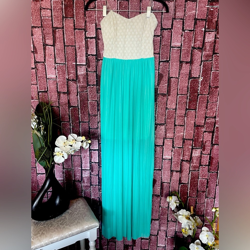 New Maxi Dress never worn! Small Adult! Got from a boutique on line!